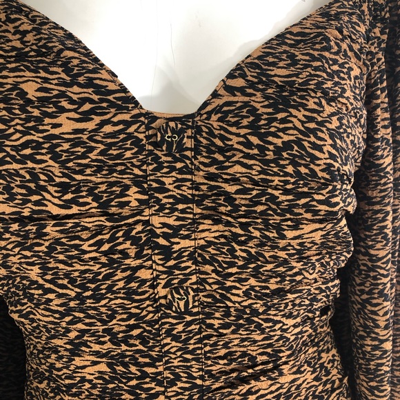 Ted Baker Wyatte Animal Print V-Neck Balloon Sleeve Ruched Bodycon Mini … - Picture 8 of 11
